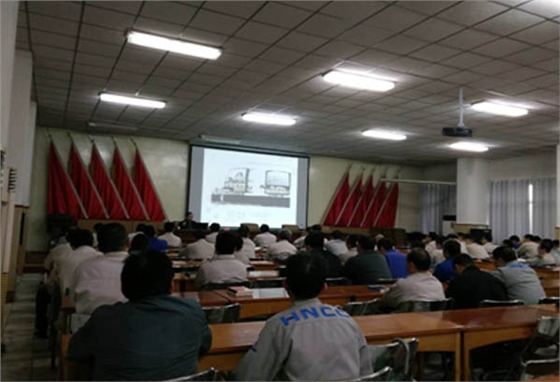 LYC員工在進行安全教育培訓.賽襄軸承網(wǎng)站資訊.png